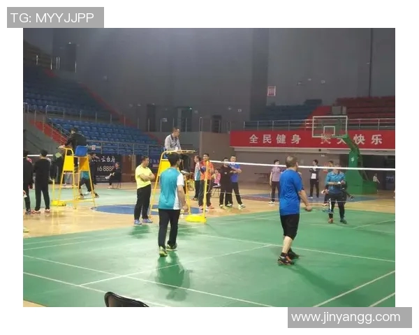 智能羽毛球发球机助力提升训练效率与技术水平的全新体验