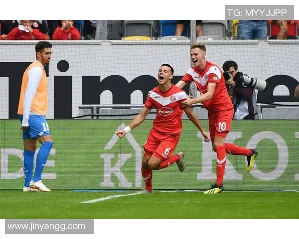 多特蒙德与纽伦堡全场精彩对决回顾及赛后分析